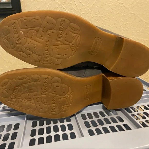 Korks Tea Stretch Ankle Bootie (Women), size 8 - Picture 8 of 8